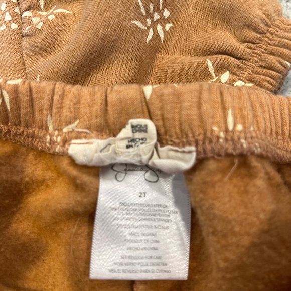 Jessica Simpson Jogger Set 2T - Picture 8 of 10